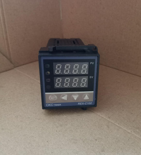 PID-ТЕРМОКОНТРОЛЕР 0-999°C ( ПІД Контролер температури ) REX-C100FK02-M*DA РЕЛЕЙНИЙ ВИХІД. фото 2