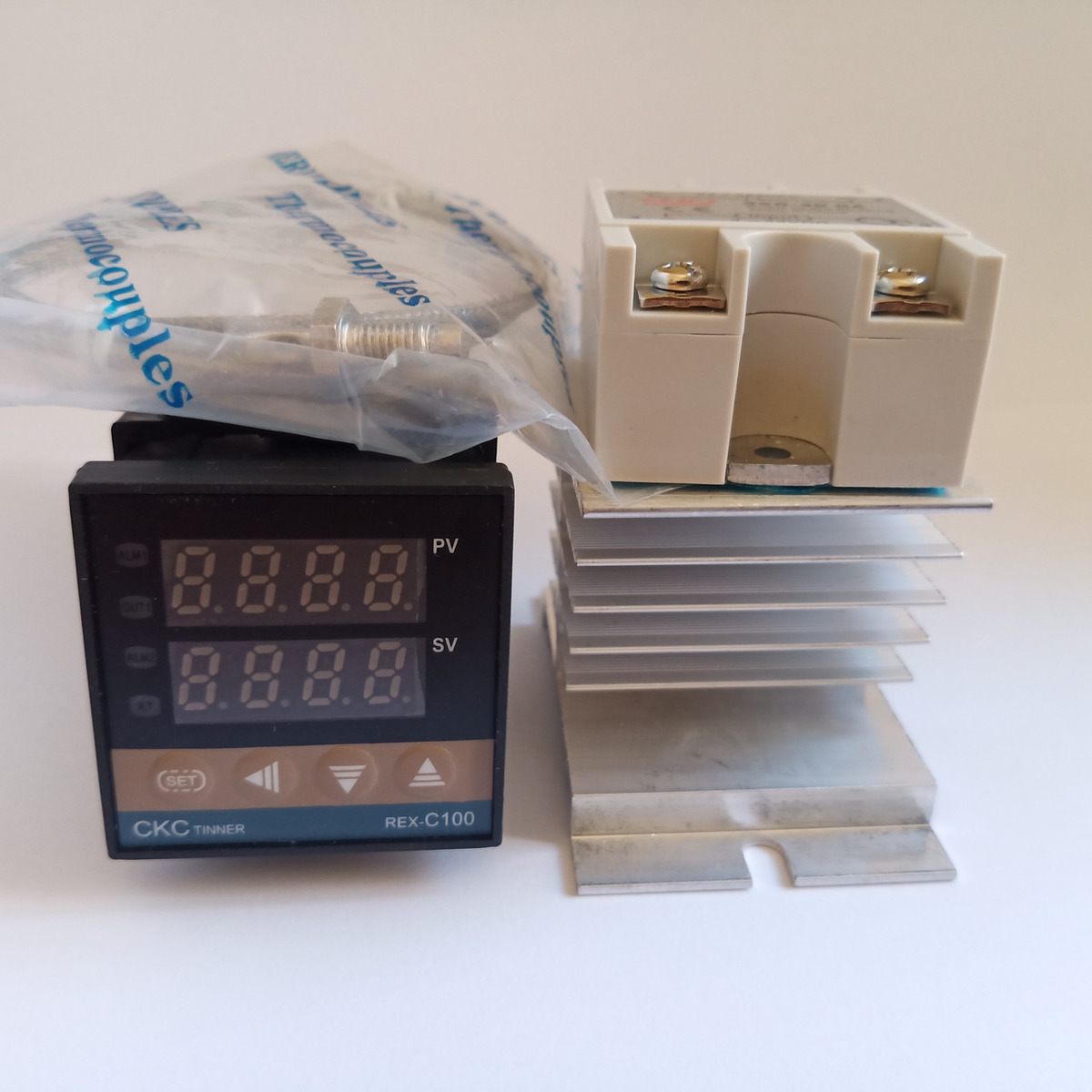 ПИД Контроллер температуры (PID Термоконтроллер) REX-C100-V*DA +SSR-40DA +теплоотвод+термопара/ Терморегулятор