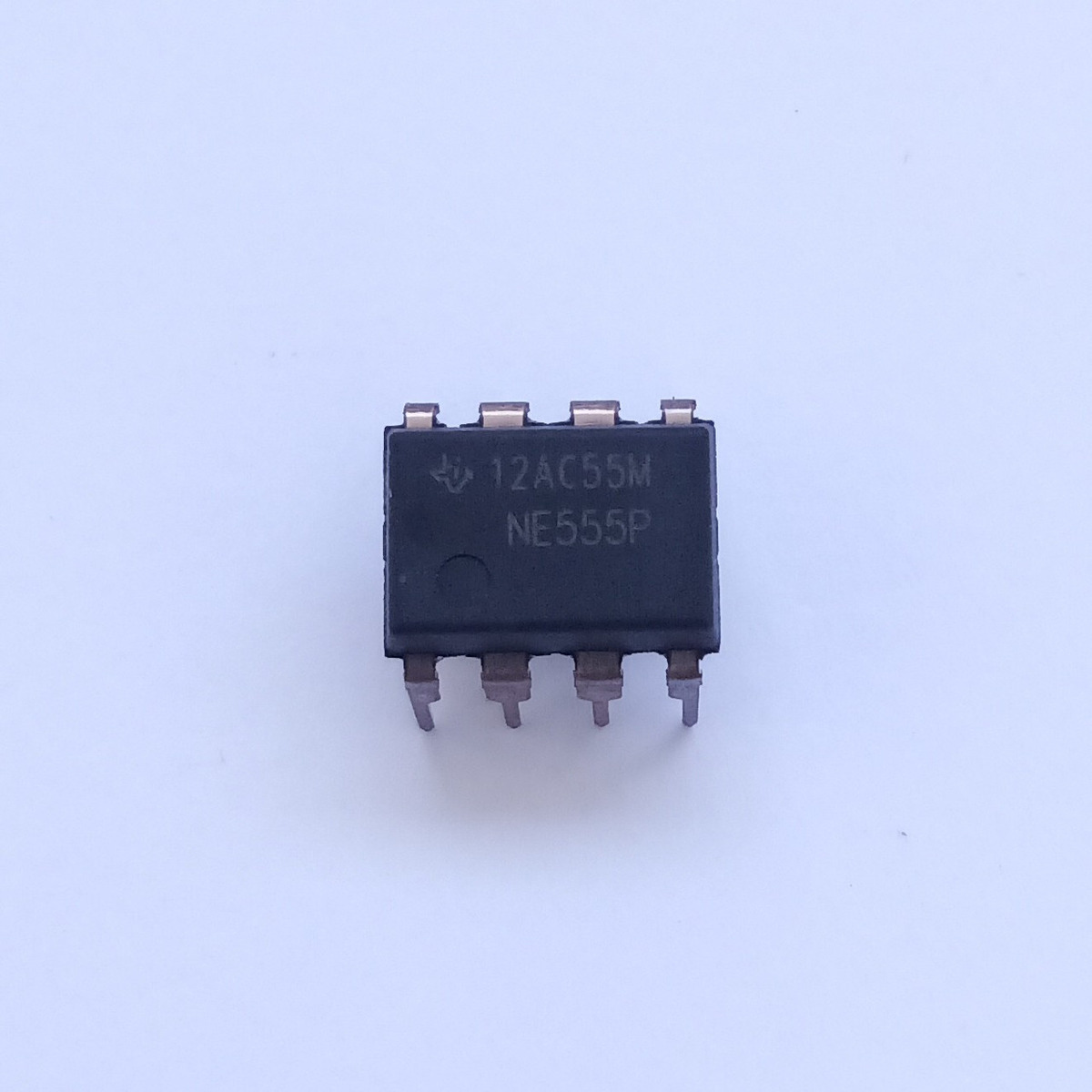 Таймер NE555 від компанії Texas Instruments